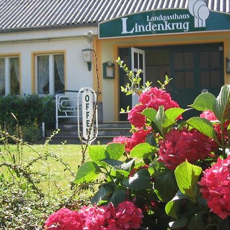 Gasthaus&Hotel Lindenkrug Poseritz Exterior foto